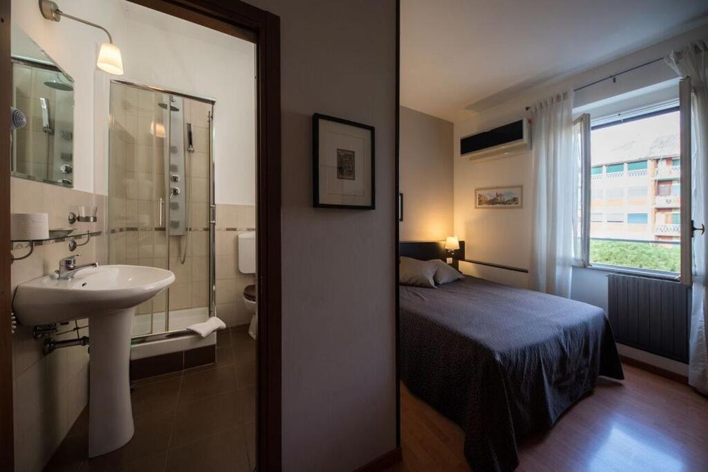 Domus Appia 154 B&B Roma Esterno foto