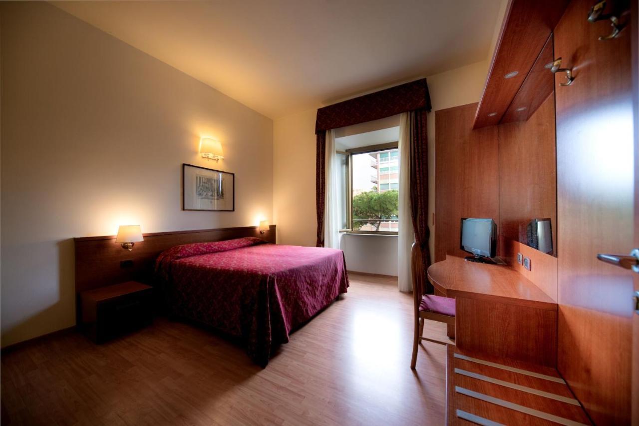 Domus Appia 154 B&B Roma Esterno foto